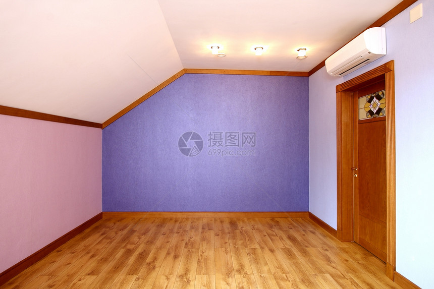房间护发素窗户棕色白色地面彩色家具粉色蓝色玻璃图片