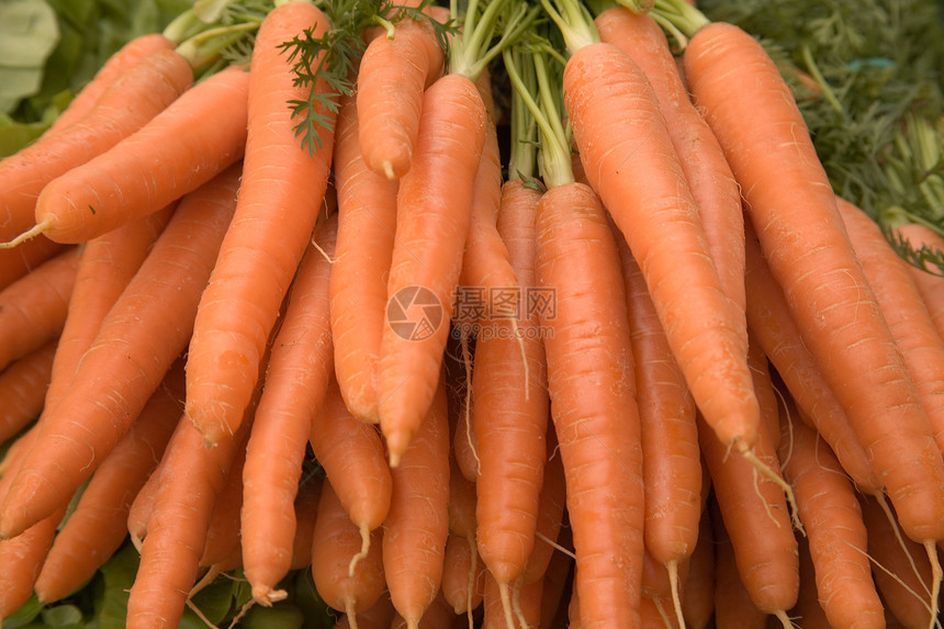 新鲜胡萝卜沙拉店铺植物叶子蔬菜橙子小吃农场饮食市场图片