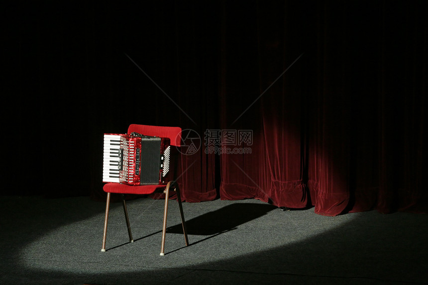 舞台上的手风琴图片