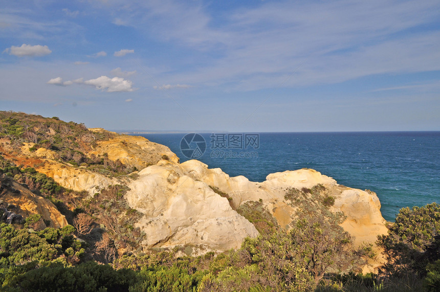 澳大利亚大大洋路 著名的岩层结构国家波浪石灰石游客石头悬崖海岸线侵蚀天空海岸图片