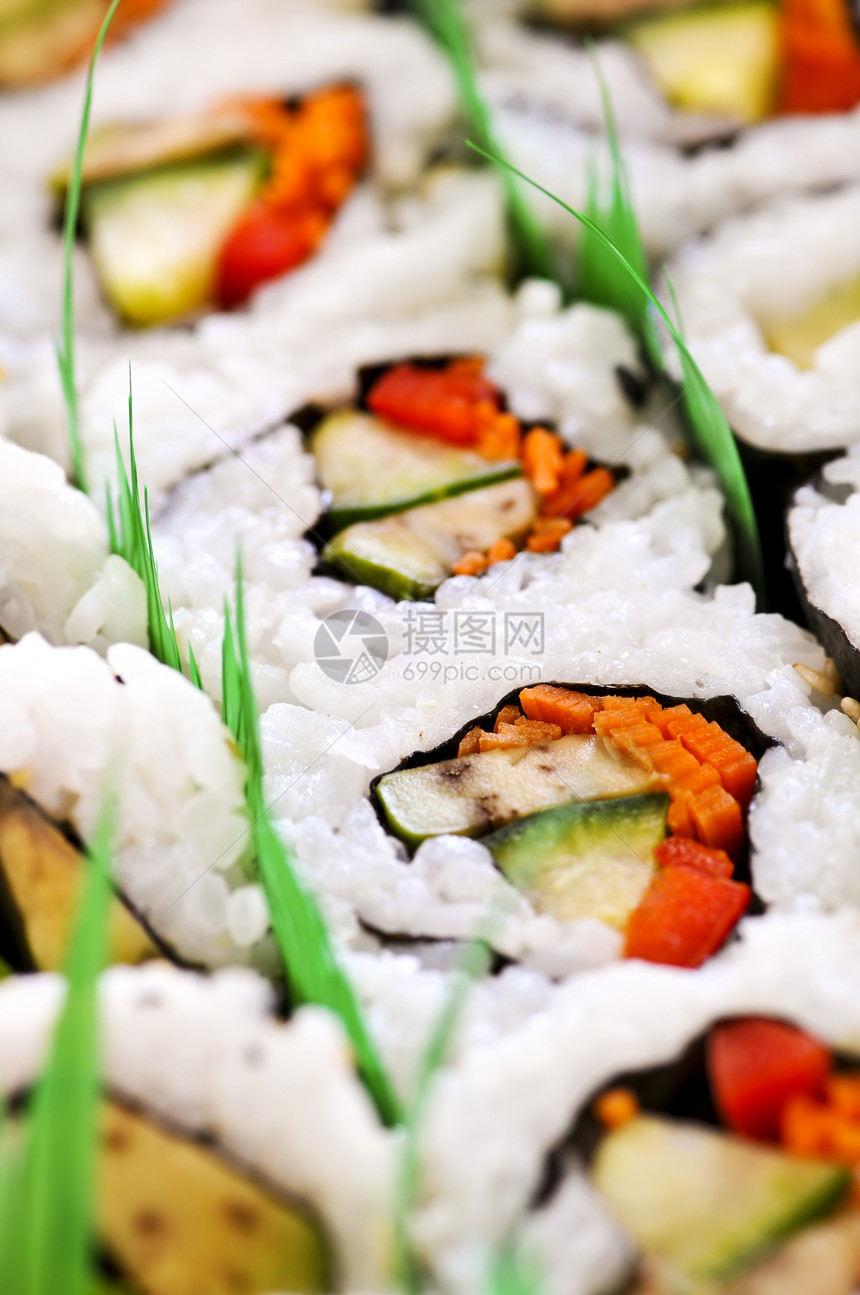 寿司盘手指异国托盘宏观派对蔬菜情调拼盘食品芝麻图片