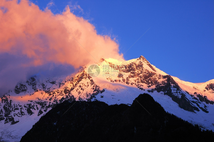 雪山风景观光天空蓝色日出天气自然白色爬坡阳光季节图片