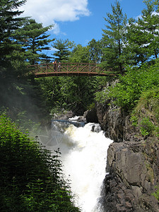 莫里瀑布在魁北克的毛里西瀑布背景
