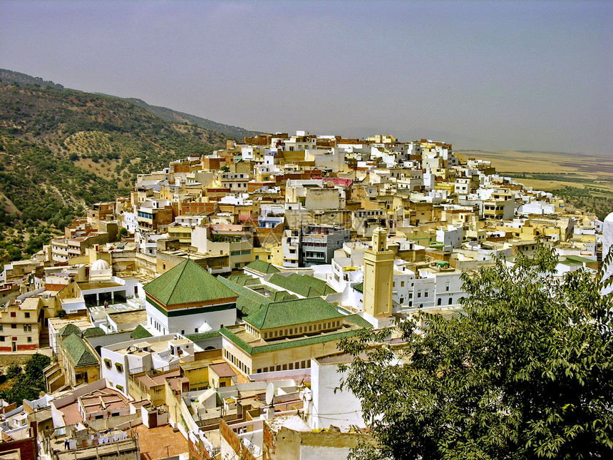 A Hill上的摩洛哥村建筑学村庄景观旅游房屋白色第三世界城市国家旅行图片