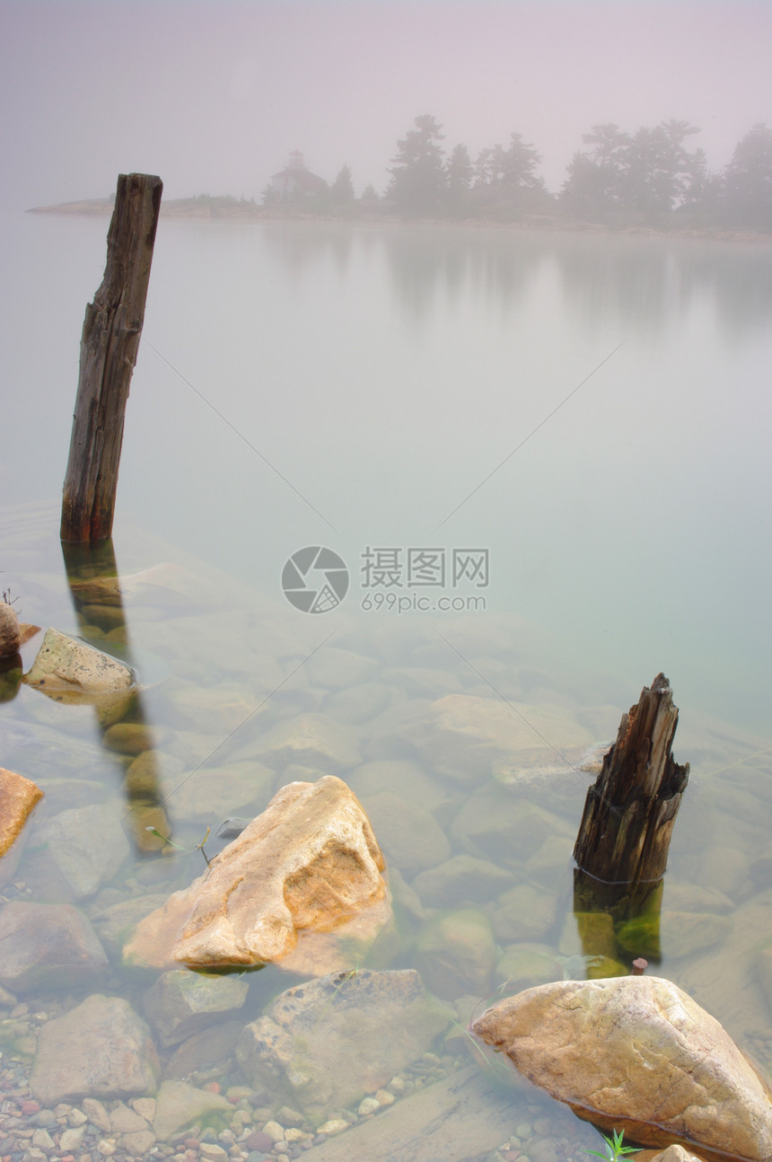 浅浅岛灯塔图片