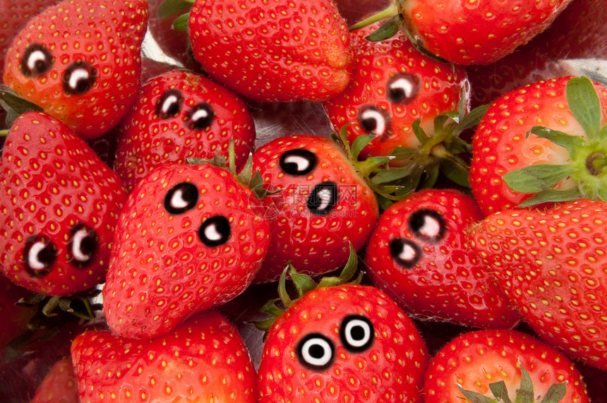 草莓脸图片