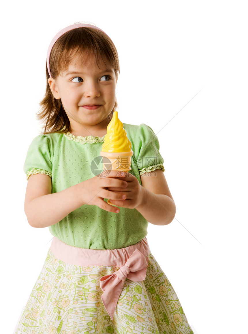 女孩吃冰淇淋乐趣孩子奶油奶制品食物快乐享受喜悦微笑小吃图片