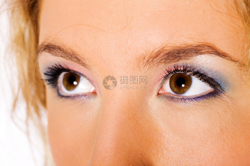 棕色眼睛宏观科学容貌幸福女人化妆品视觉眼女性金发图片