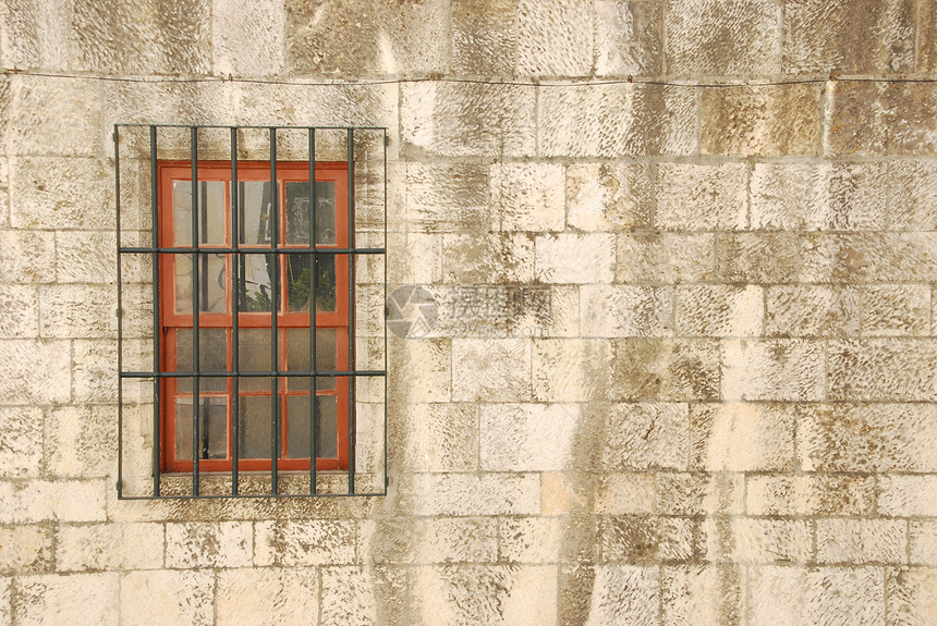 带有中世纪建筑条的窗口石头建筑学锁定酒吧监狱框架古董建筑花岗岩细胞图片