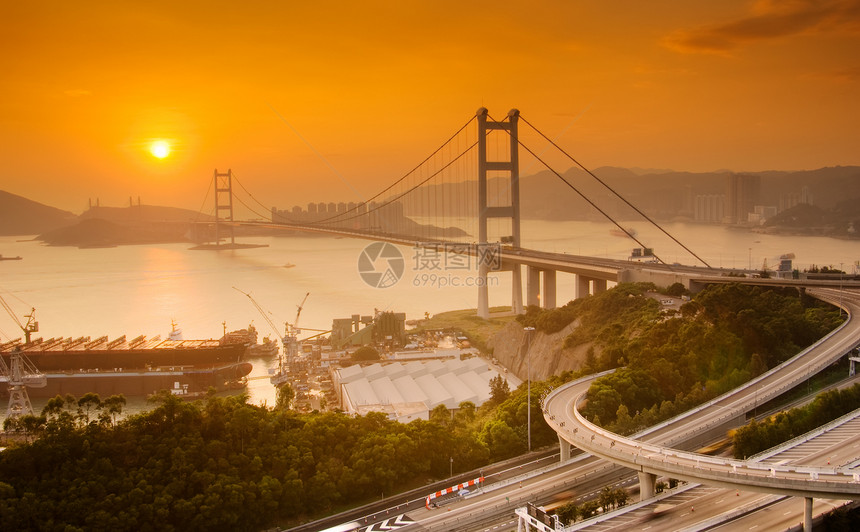香港清马桥日落运输风景城市天空海洋太阳市中心橙子旅游场景图片