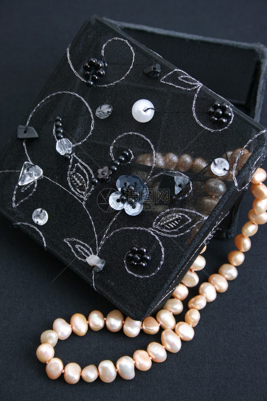 珠宝盒项链细绳黑色绣花配件珠子珍珠图片