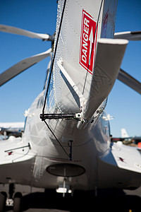 尾尾标志航空警告直升机危险菜刀尾巴翅膀转子背景图片