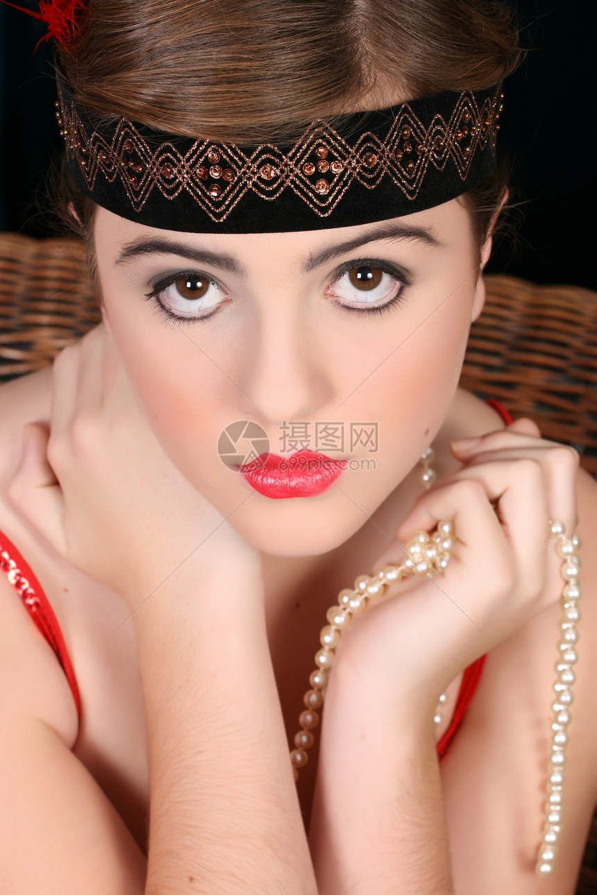 美丽的女性青少年女性化黑发珍珠首饰配件女孩羽毛头巾化妆品图片