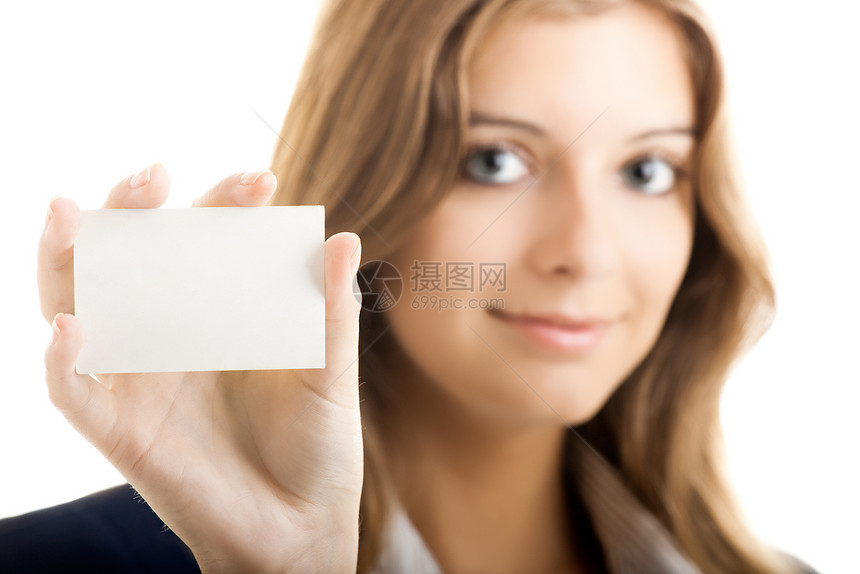 拥有名片的美貌女子展示白色笔记卡片女孩推介会广告空白女性商业图片