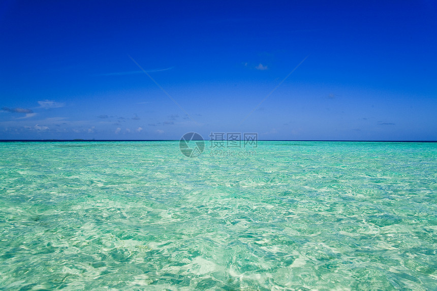 马尔代夫的热带天堂海景气候美丽场景游泳游客蓝色海洋旅行海岸线图片