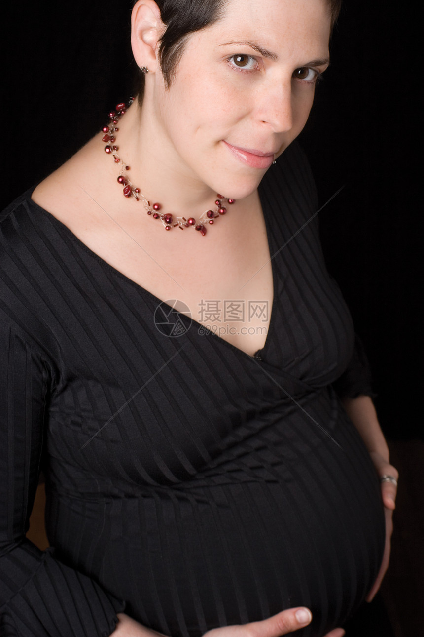 孕妇腹部微笑妈妈家庭怀孕母亲女士木乃伊母性孩子图片