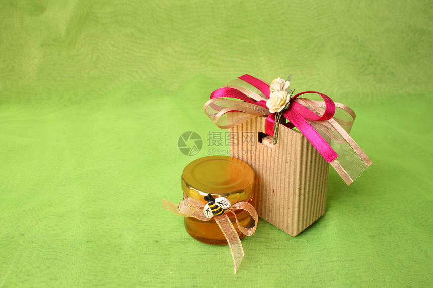 蜂蜜罐和礼品袋图片