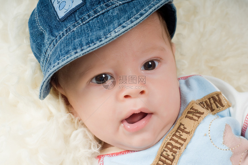 特伦迪新生儿男孩儿子帽子蓝色孩子衣服婴儿男生牛仔布童年牛仔裤图片