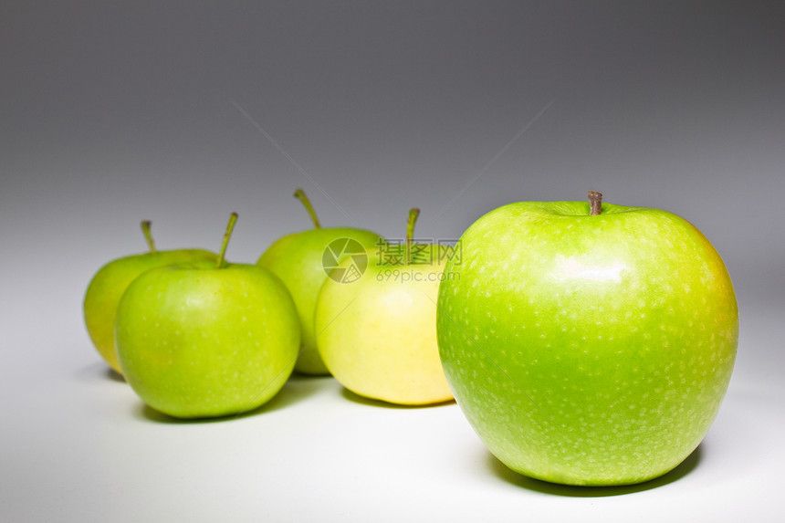 新鲜绿苹果水果团体灰色领导者小吃黄色活力尺寸宏观食物图片