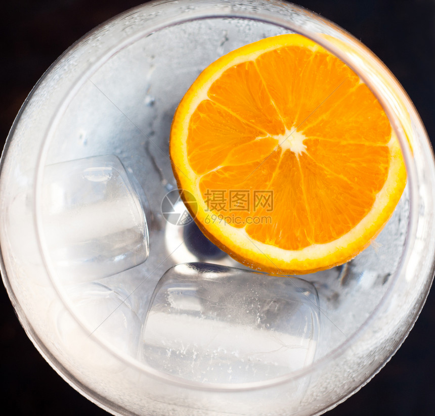 新鲜饮橙子派对玻璃冷却器酒吧果汁阳光假期热带闲暇图片