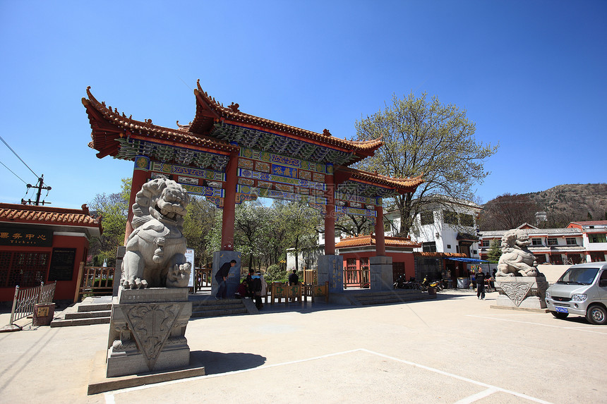 建筑 中国式建筑哀柏战马雕塑公园蓝天风景旅行石狮子图片