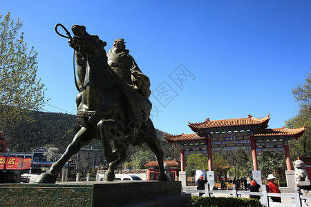 建筑 中国式建筑哀柏风景蓝天旅行战马雕塑公园石狮子背景