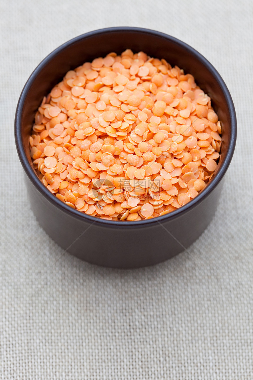 红色分裂扁豆生物饮食营养蔬菜麻布材料盘子图片