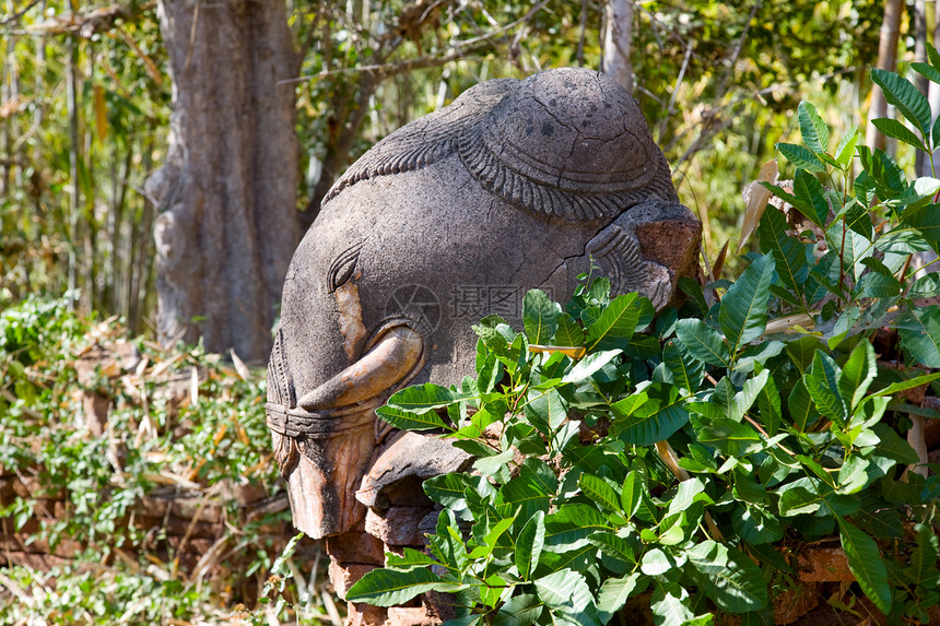 大象雕塑乡村灰色雕像旅行风格装饰绿色亚裔石头哺乳动物图片
