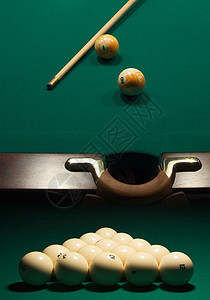 台式纸桌子水池绿色爱好运动休闲闲暇台球背景图片