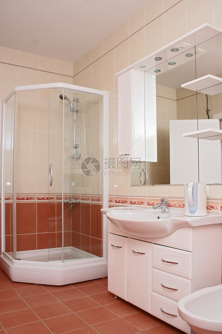 洗手间浴室白色房间住宅框架洗涤财产灯光地面房子图片
