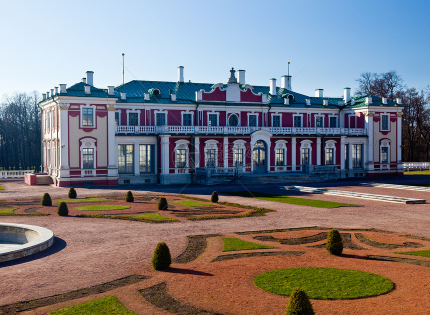 爱沙尼亚塔林Kadriorg宫首都场景历史红色公园建筑学建筑花园城市遗产图片