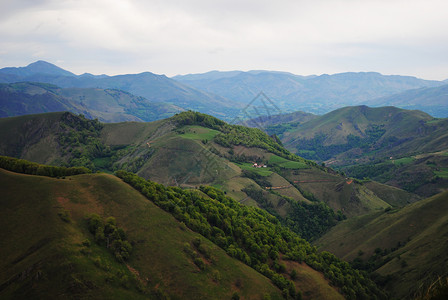 绿色青山旅游旅行愤怒游客远足风景地区山脉景点登山高清图片