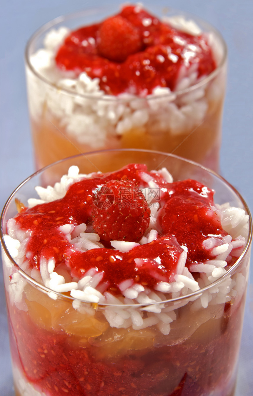 草莓甜点营养粮食果味饮食食物小吃薄荷酸奶玻璃红色图片