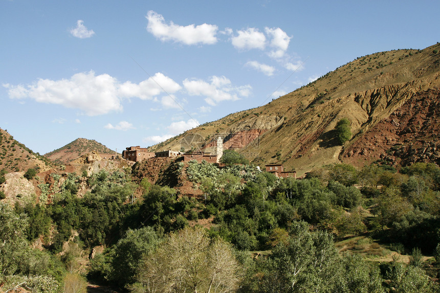 摩洛哥阿特拉斯山的一个村庄的景象地平线岩石天空地方摄影环境农村场景山脉地质学图片