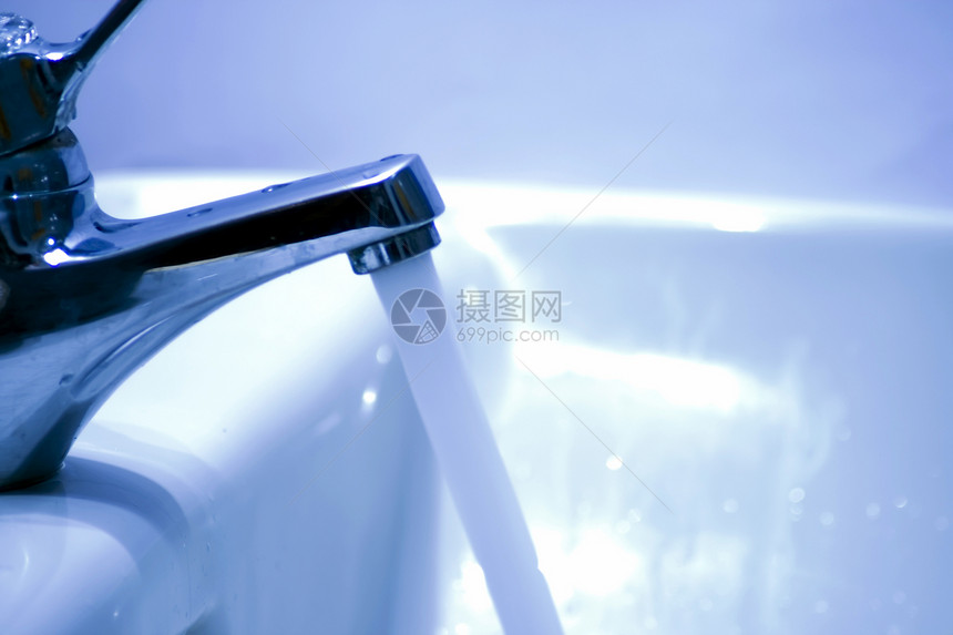 水房子洗澡蓝色白色通量金属厨房图片