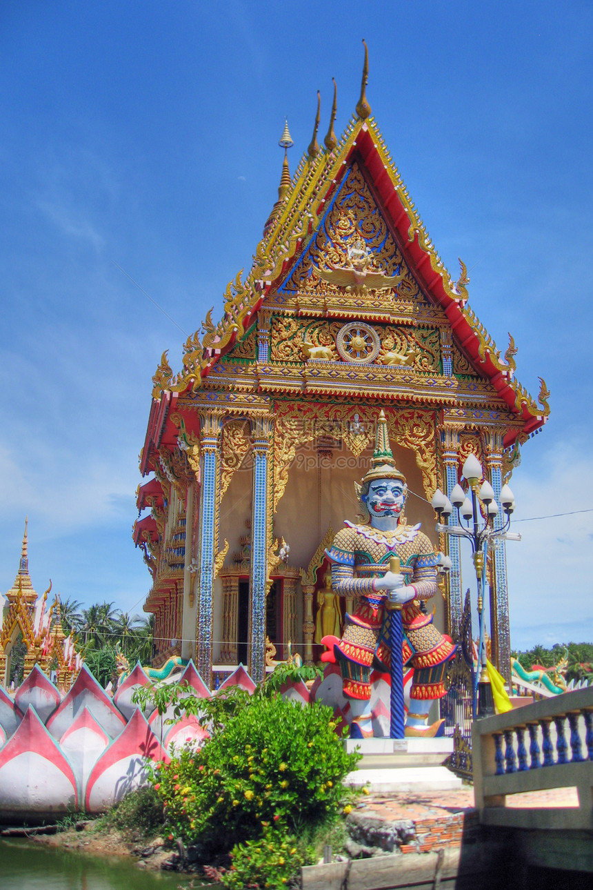 泰国寺庙 2007年石头建筑学红色天空假期建筑花园金子宗教雕像图片