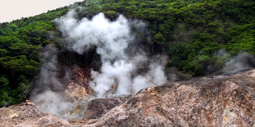 硫磺泉  圣卢西亚弹簧火山丘陵绿色蒸汽地热活动图片