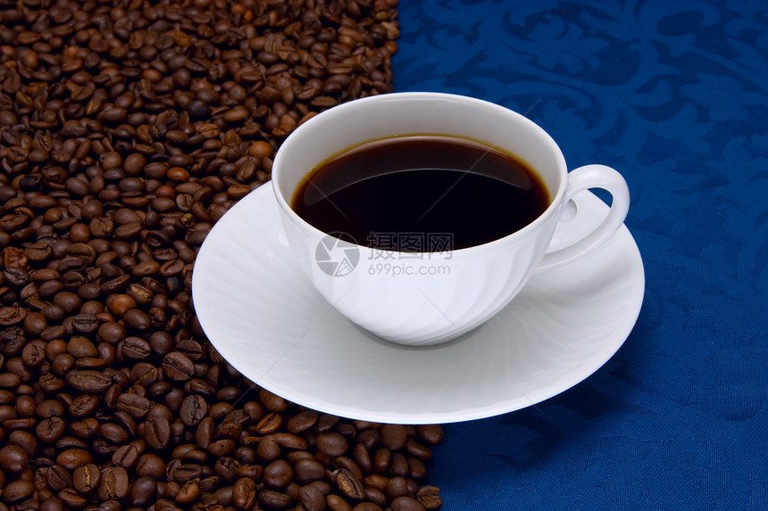 咖啡杯和谷物咖啡盘子陶瓷白色棕色咖啡店美食颗粒状活力黑色图片