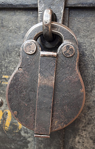 中世纪大教堂收集箱锁的锁背景图片