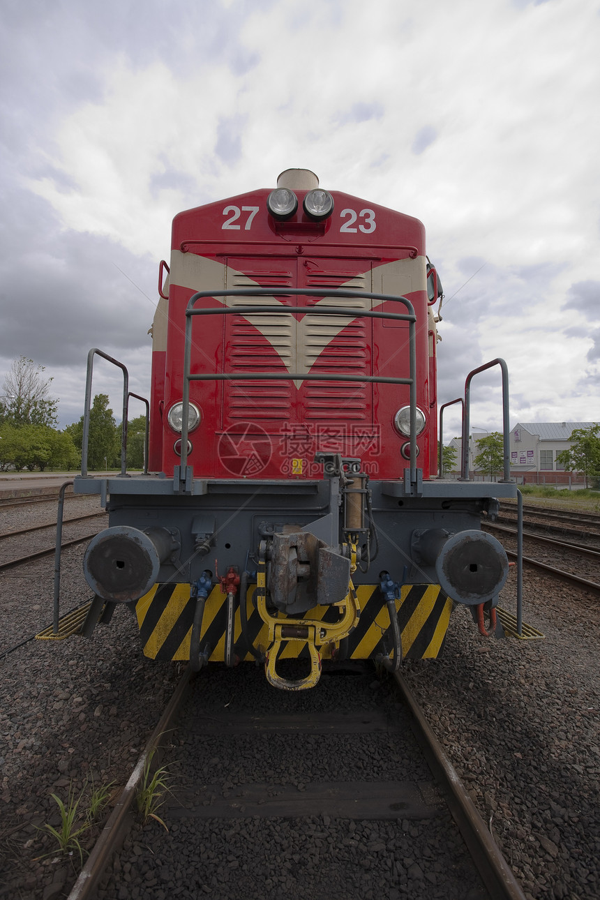 滚动器车站红色火车运输天空铁路机车图片