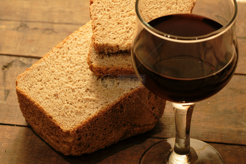 面包和红酒静物宗教饮食酒杯高脚杯图片