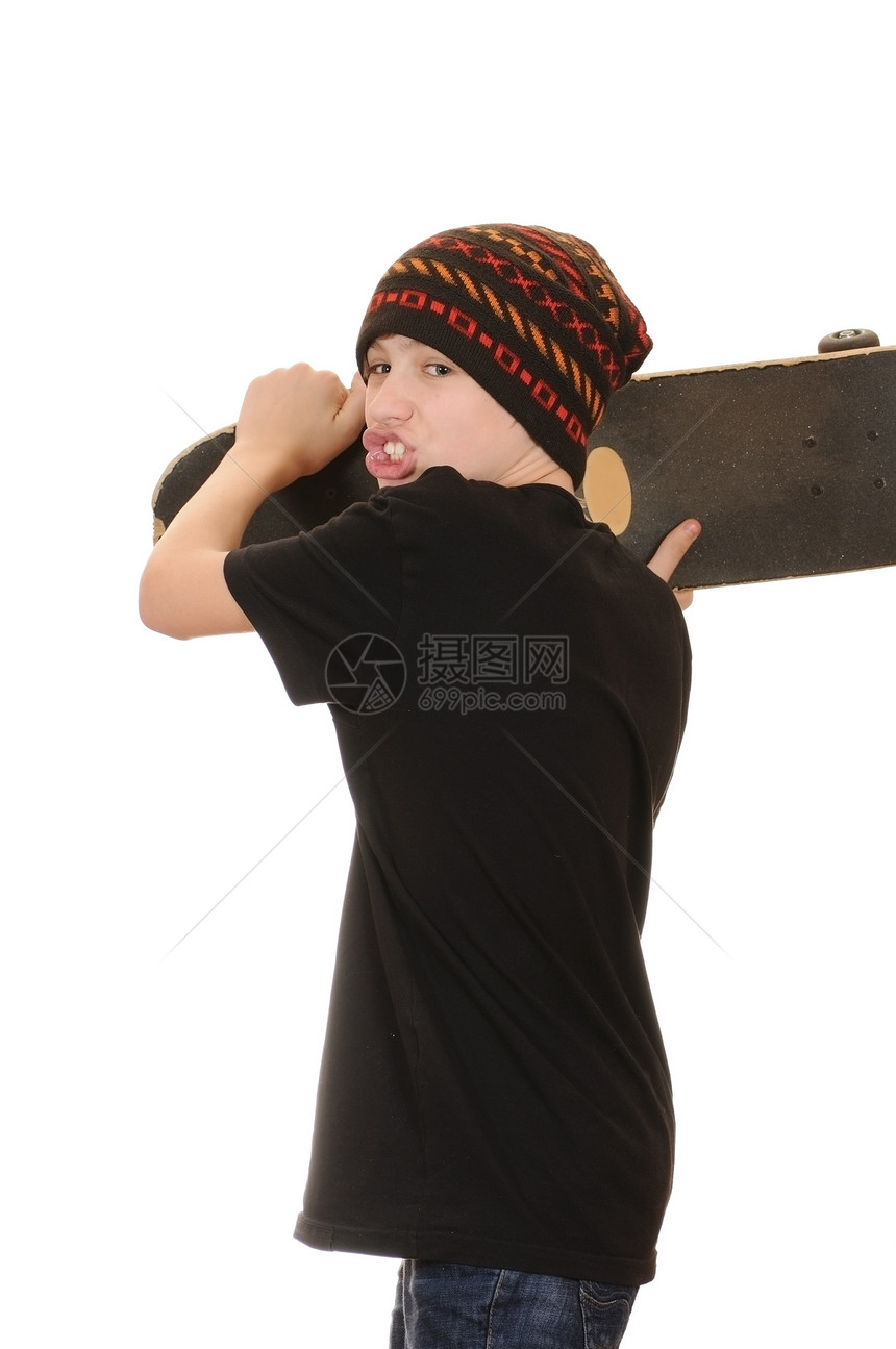 带着滑板的少年男性城市风险男人衣服溜冰者喜悦运动街道侵略图片