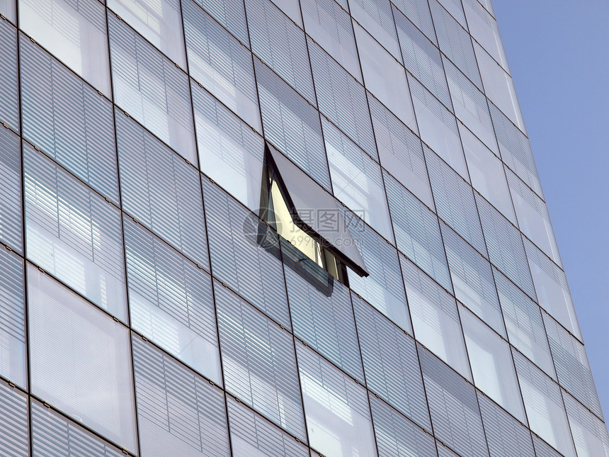 天空压台城市高楼蓝色景观窗户玻璃摩天大楼办公室建筑商业图片
