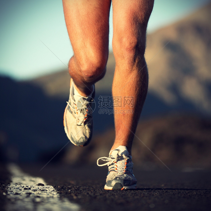 跑步运动闲暇训练肌肉运动员跑步者速度国家赛跑者男人男性图片