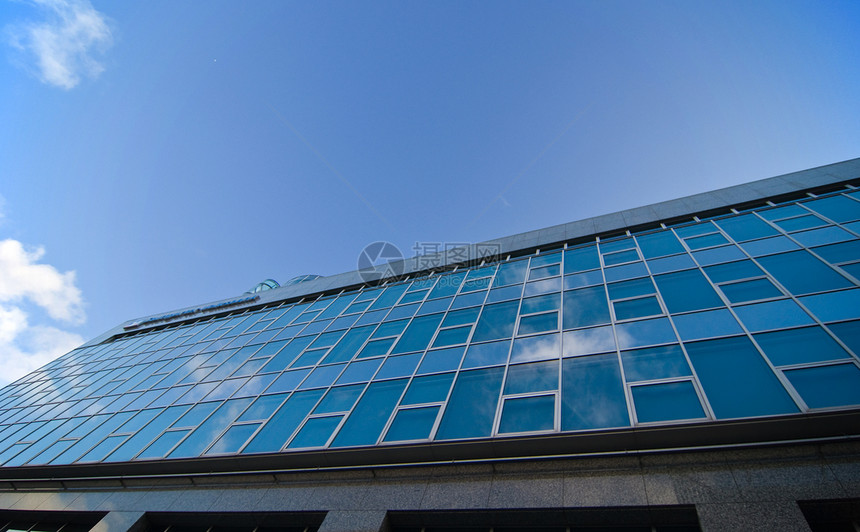 在德国斯图加特有反射的办公大楼镜子建筑学办公室城市商务建造建筑师玻璃建筑图片