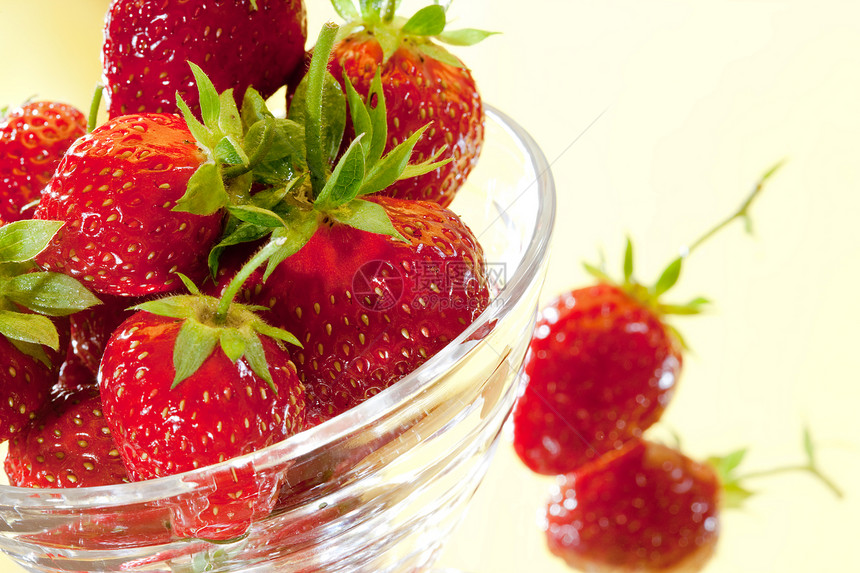 草莓水果甜点红色食物图片
