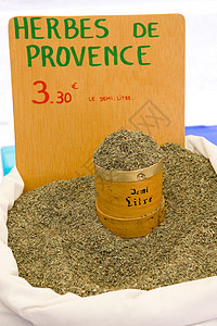 法国普罗旺斯州卡斯特兰市街头市场经证实的香料高清图片
