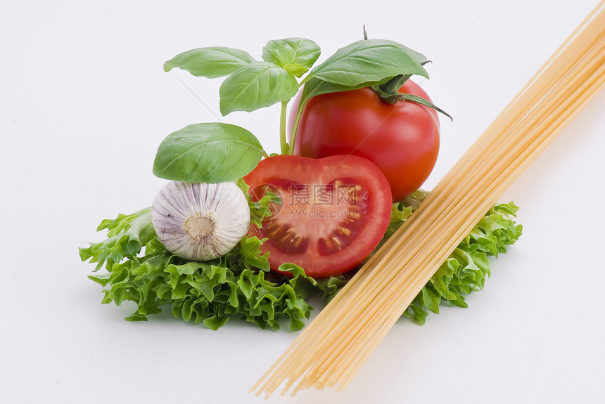 意大利面 番茄 巴西和大蒜美食环境产品香料面条食谱营养蔬菜饮食餐厅图片
