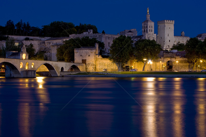 晚上阿维尼翁 法国普罗旺斯历史纪念碑照明小夜灯城市皇宫人造光世界遗产光源景点图片