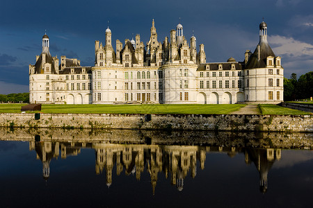 中心 法国镜像外观建筑物地标城堡建筑世界反射历史历史性背景图片